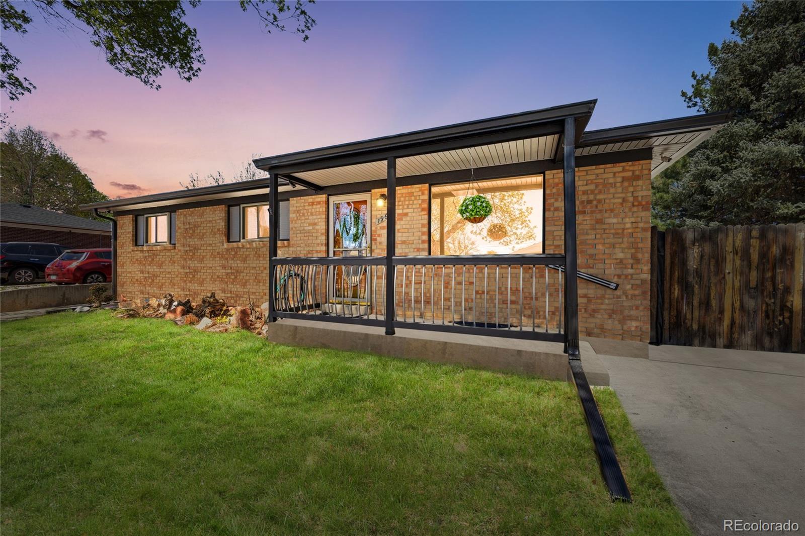  Northglenn Home | MLS #: 18448681961  Phillips Drive, Northglenn Beds: 5 Baths: 2 Price: $480,000