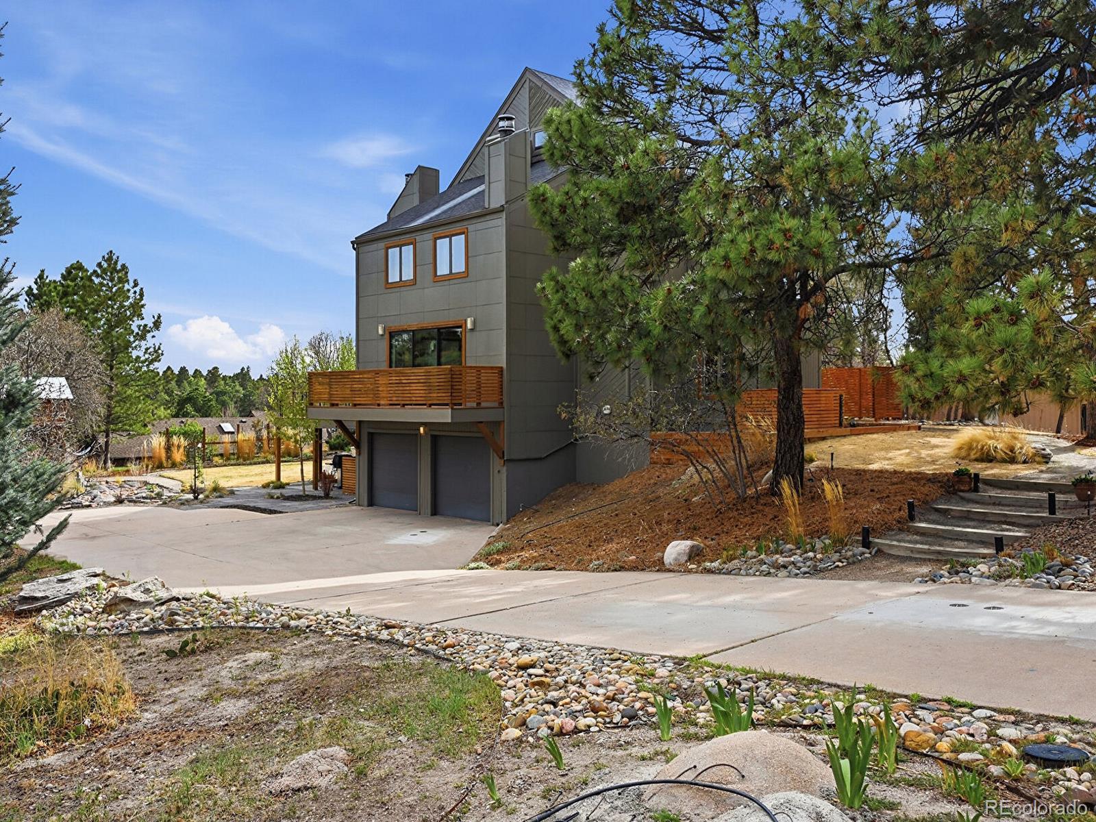 The Pinery Parker Home | MLS #: 61789968190  Lakeshore Drive, Parker Beds: 5 Baths: 4 Price: $895,000