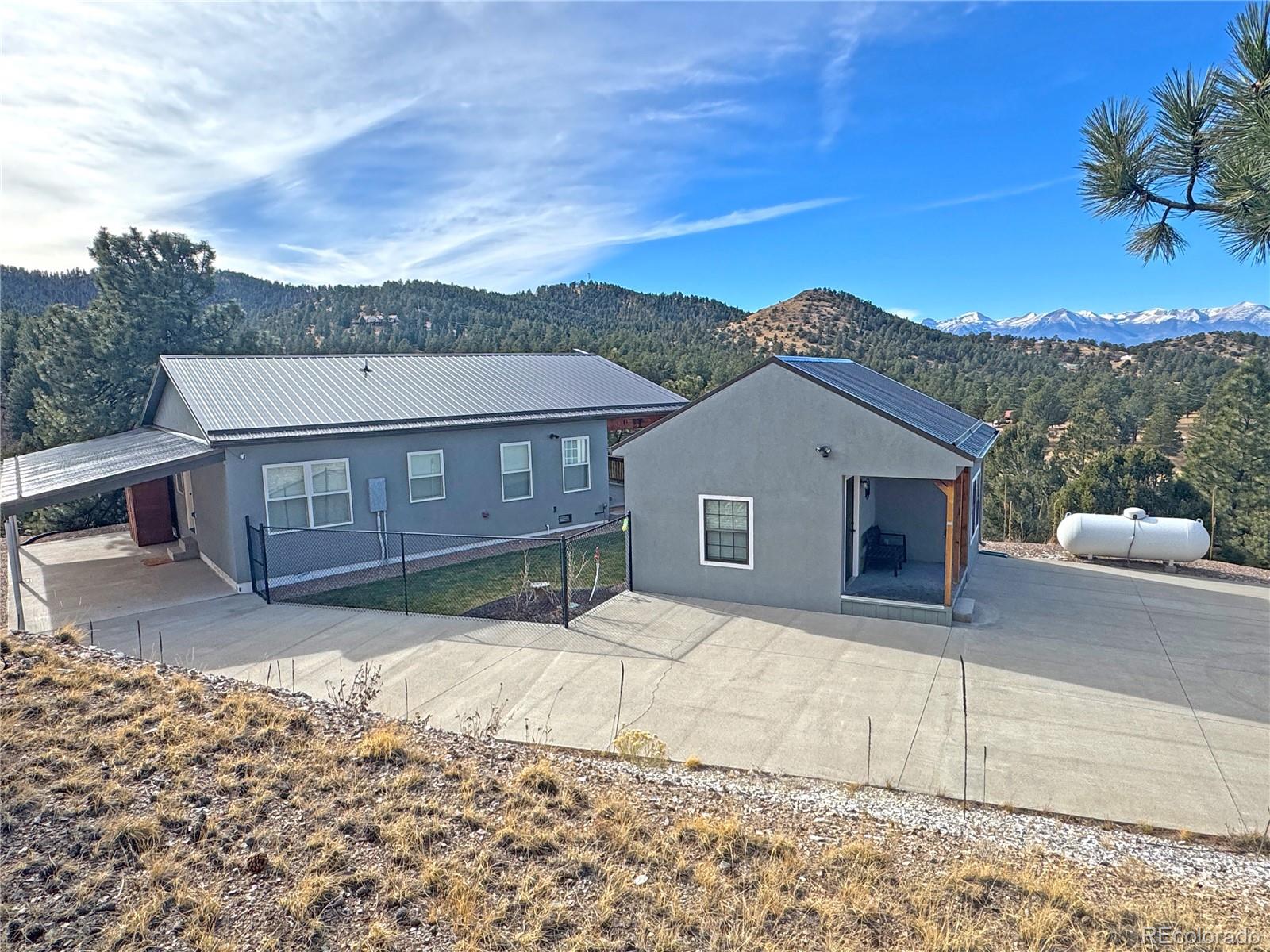 563 s kankakee road, Westcliffe sold home. Closed on 2026-06-16 for $430,000.