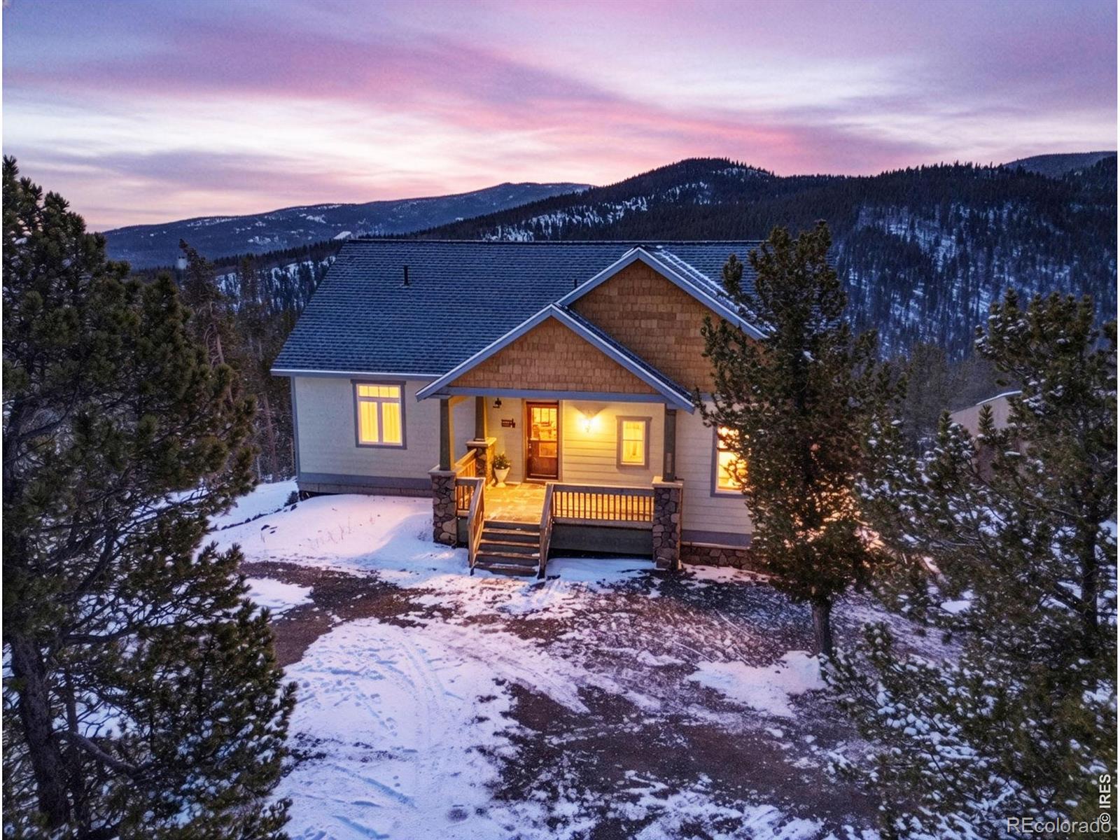 286  chieftain road, Black Hawk sold home. Closed on 2026-05-15 for $850,000.