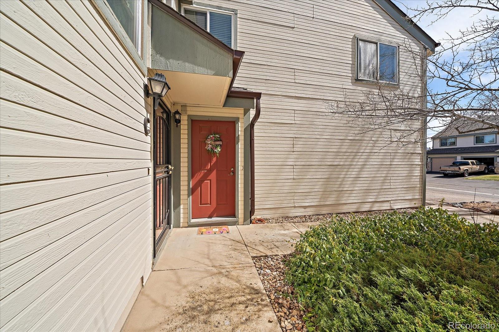 8414 s everett way, Littleton sold home. Closed on 2026-08-27 for $309,000.