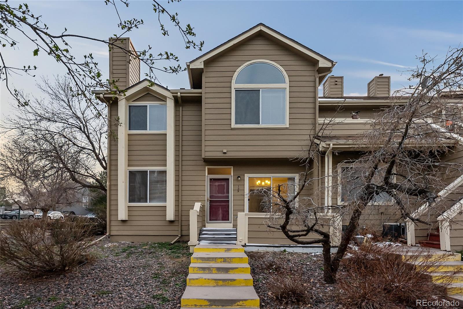 Brandon Park Aurora Condo / Townhome | MLS #: 92712001069 S Walden Way 125, Aurora Beds: 2 Baths: 3 Price: $249,900