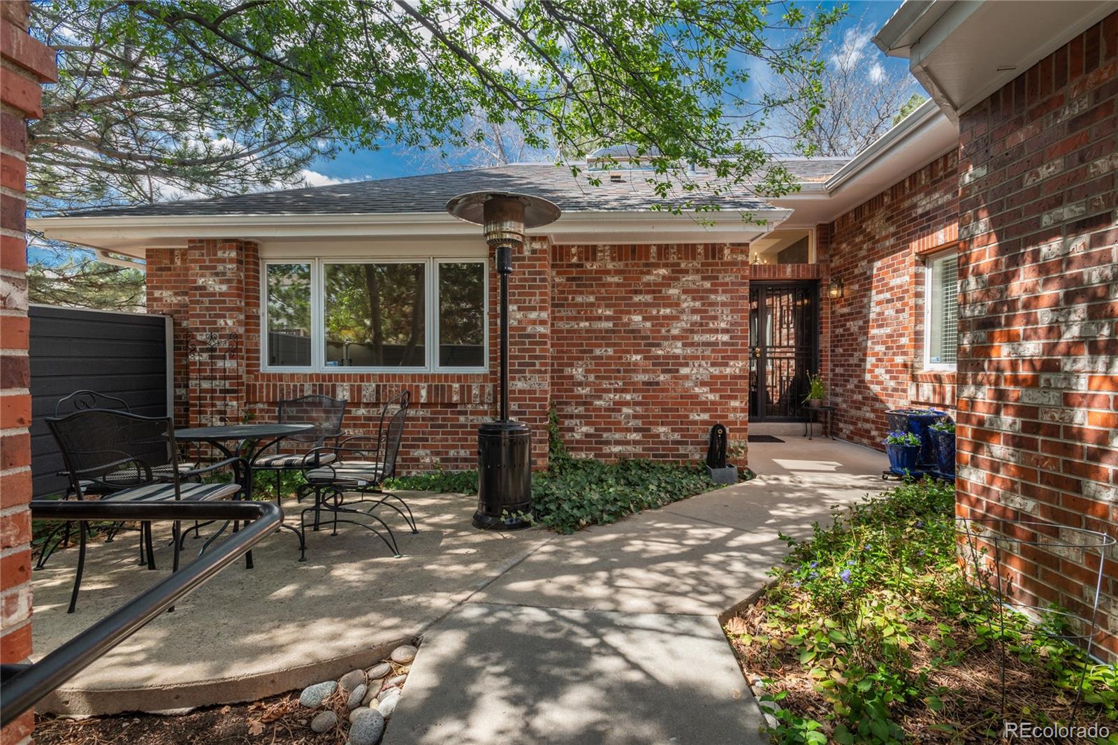 The Pines Centennial Condo / Townhome | MLS #: 77702294765 E Pinewood Circle , Centennial Beds: 3 Baths: 4 Price: $775,000
