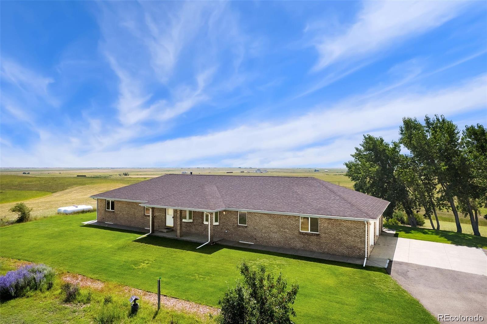  Bennett Home | MLS #: 37739875330 S County Road 137 , Bennett Beds: 3 Baths: 4 Price: $1,025,000