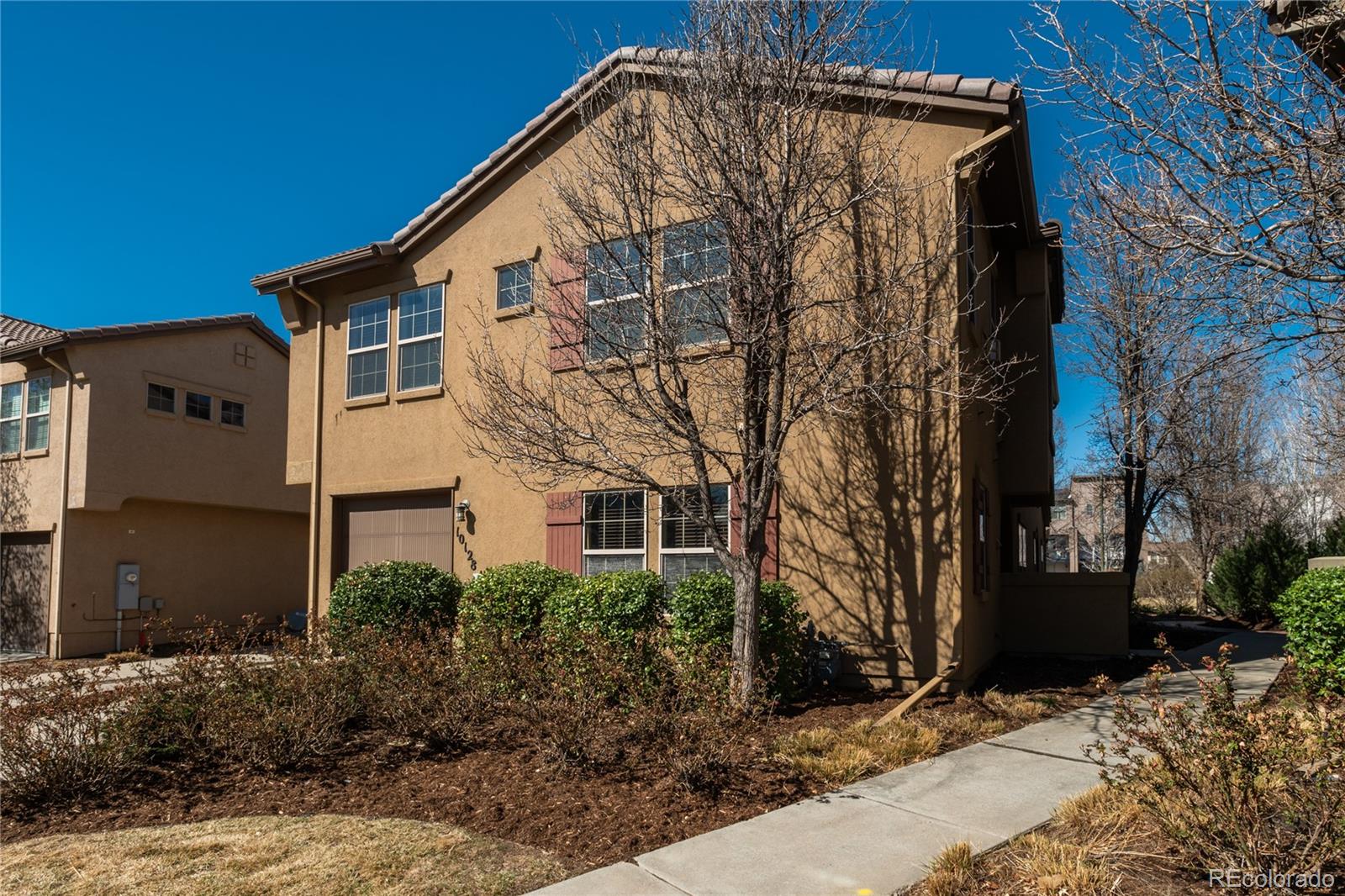 Central Park Denver Condo / Townhome | MLS #: 827119910128 E 29th Drive , Denver Beds: 2 Baths: 2 Price: $395,000