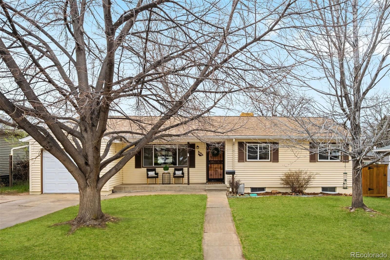 Vestal Denver Home | MLS #: 34279931803 S Glencoe Street, Denver Beds: 4 Baths: 2 Price: $674,999