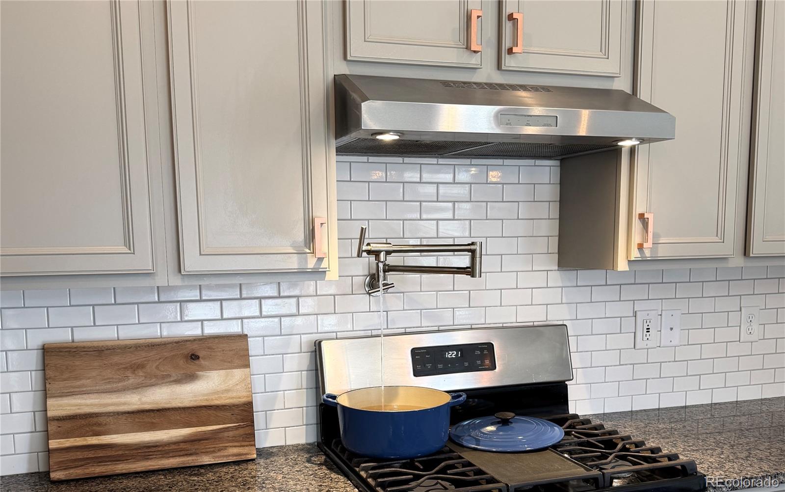  Denver Home | MLS #: 35559446571 N Cathay Street, Denver Beds: 4 Baths: 4 Price: $549,000