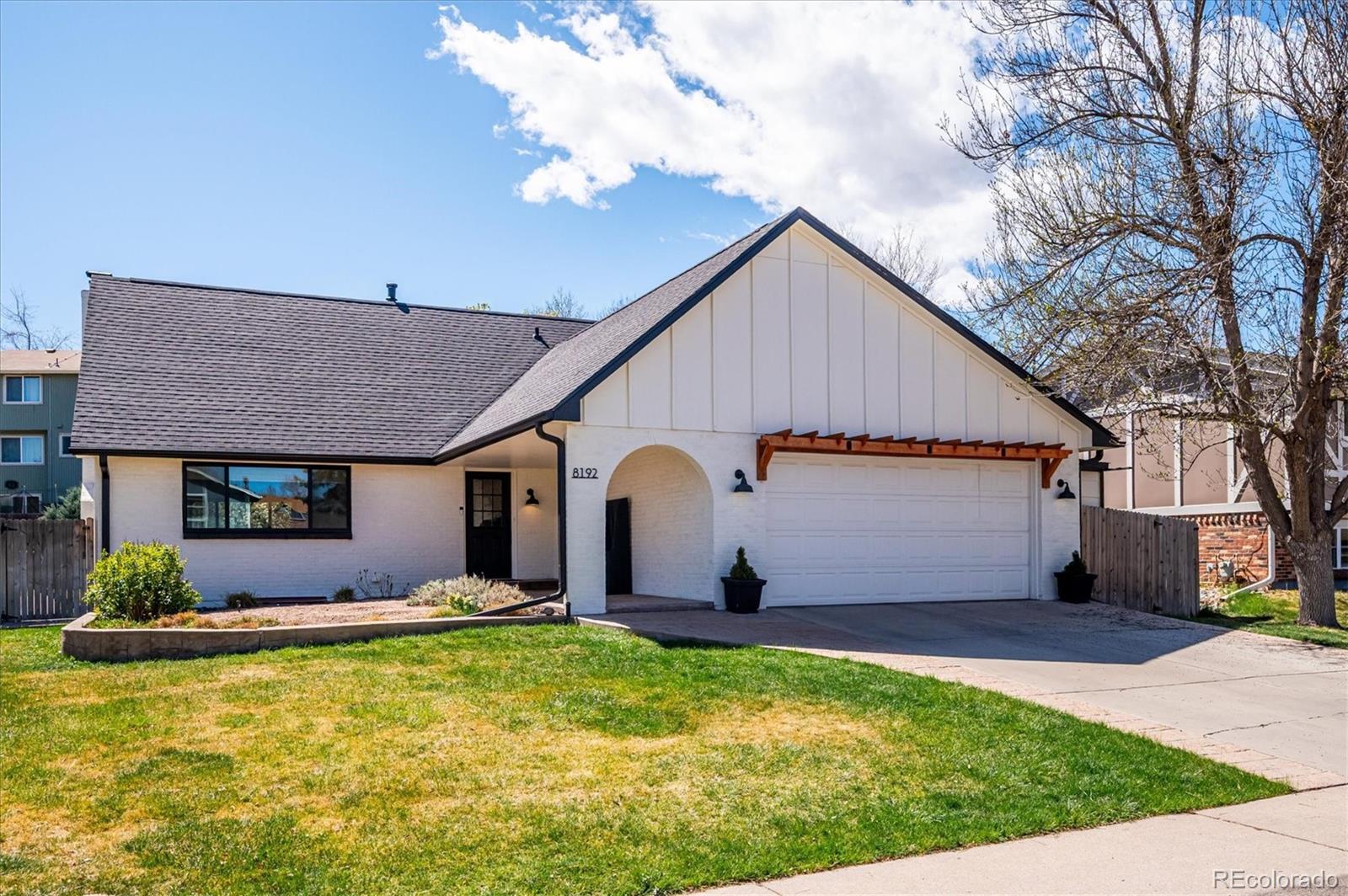 8192 w quarto drive, Littleton sold home. Closed on 2026-05-04 for $665,000.