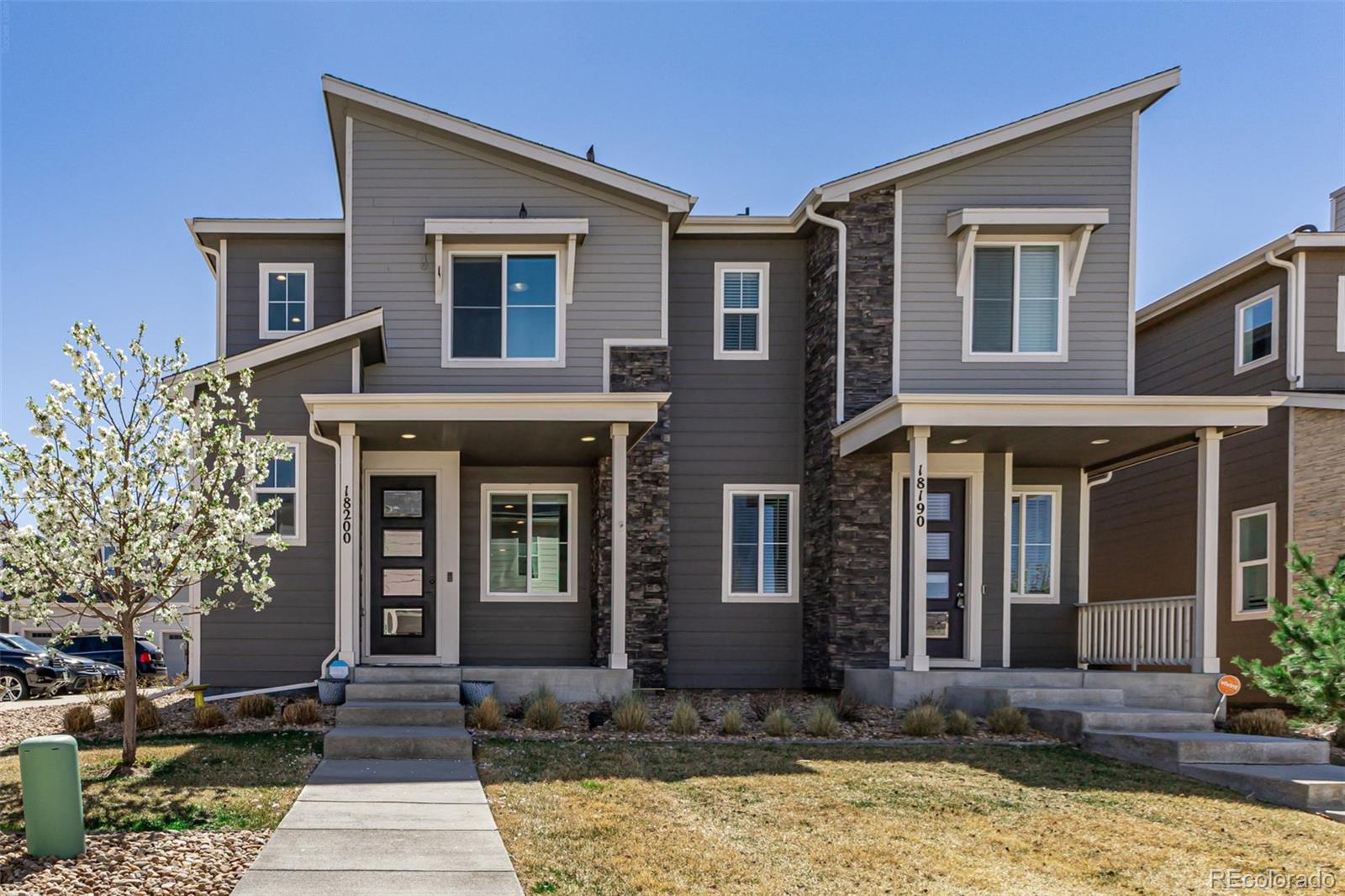  Commerce City Home | MLS #: 964538518200 E 96th Place, Commerce City Beds: 3 Baths: 3 Price: $400,000