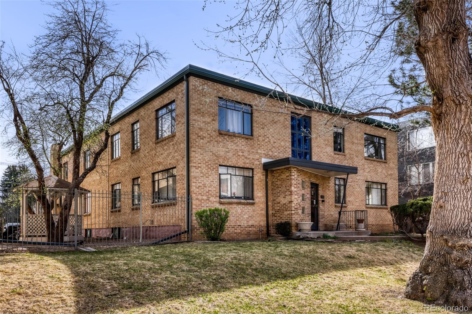 Hale Denver Condo / Townhome | MLS #: 74546531182 N Clermont Street 101, Denver Beds: 2 Baths: 1 Price: $175,000