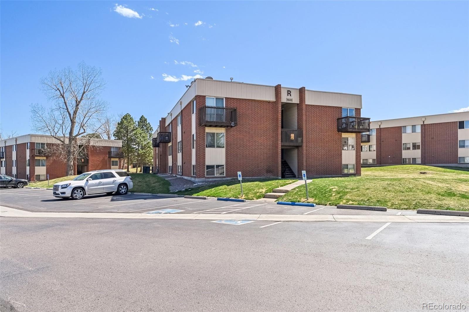 Bear Valley Denver Condo / Townhome | MLS #: 41901813643 S Sheridan Boulevard 5, Denver Beds: 2 Baths: 1 Price: $169,000