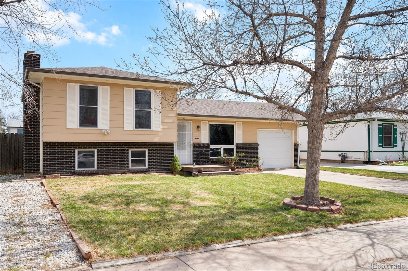  Aurora Home | MLS #: 96313111052  Lewiston Street, Aurora Beds: 2 Baths: 2 Price: $399,000