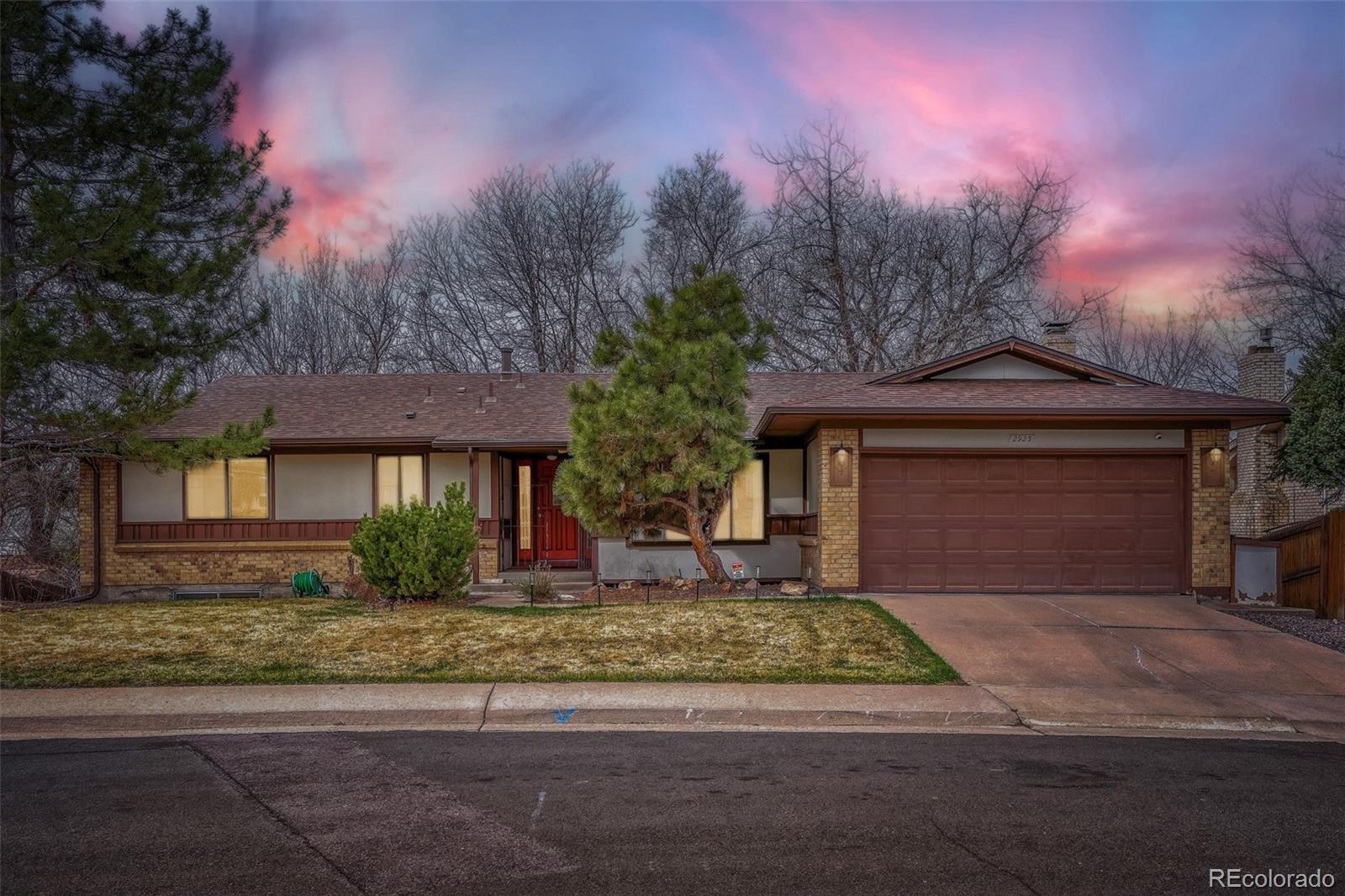  Denver Home | MLS #: 38476392923 S Reading Court, Denver Beds: 5 Baths: 3 Price: $699,999