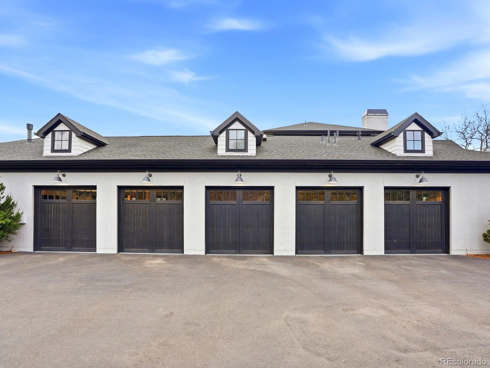 10  south lane, Cherry Hills Village sold home. Closed on 2026-05-27 for $9,500,000.
