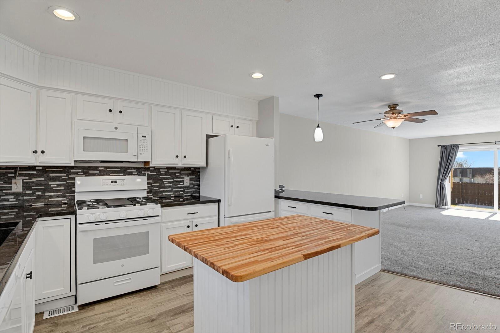  Arvada Condo / Townhome | MLS #: 75165116487  Quail Street A, Arvada Beds: 2 Baths: 3 Price: $375,000
