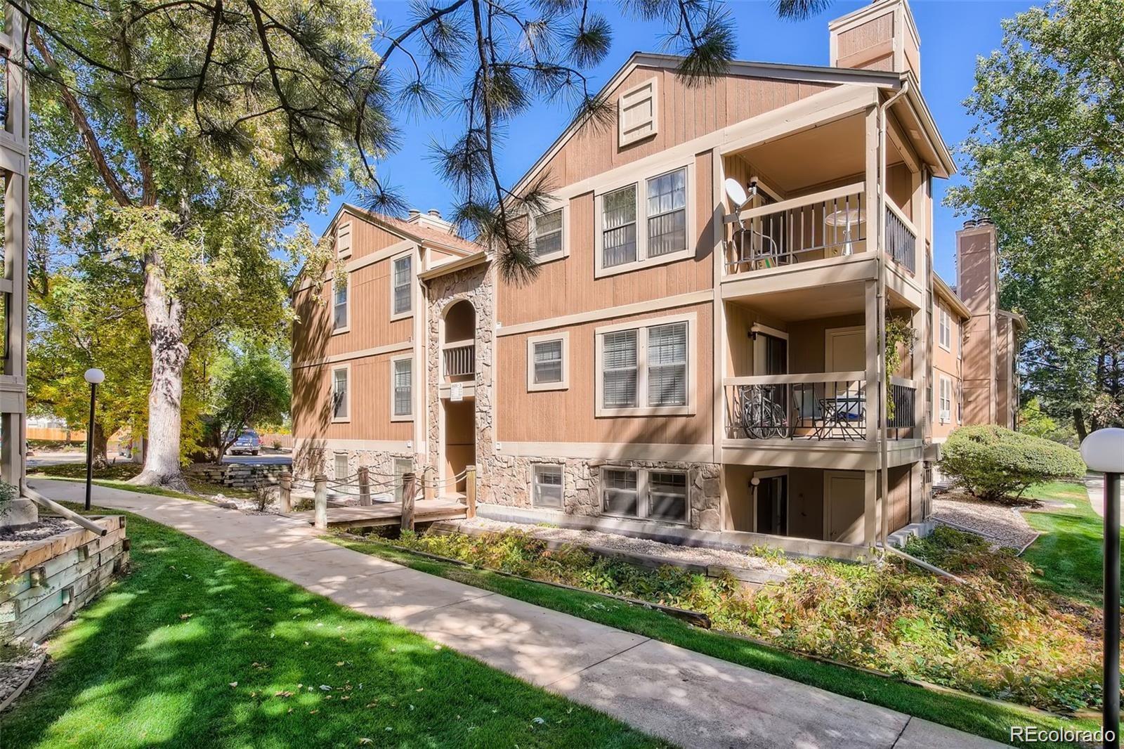  Lakewood Condo / Townhome | MLS #: 389477610950 W Florida Avenue 304, Lakewood Beds: 2 Baths: 1 Price: $250,000