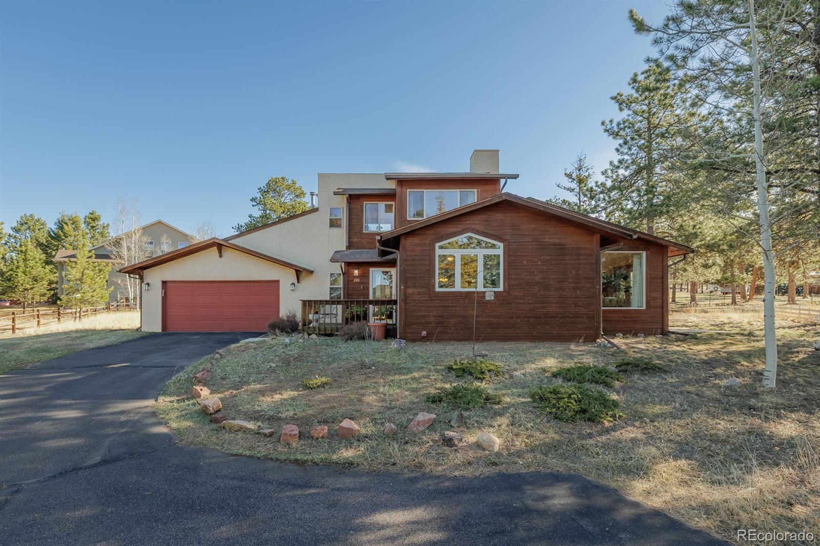 240 crestwood drive, Woodland Park sold home. Closed on 2026-08-31 for $558,000.