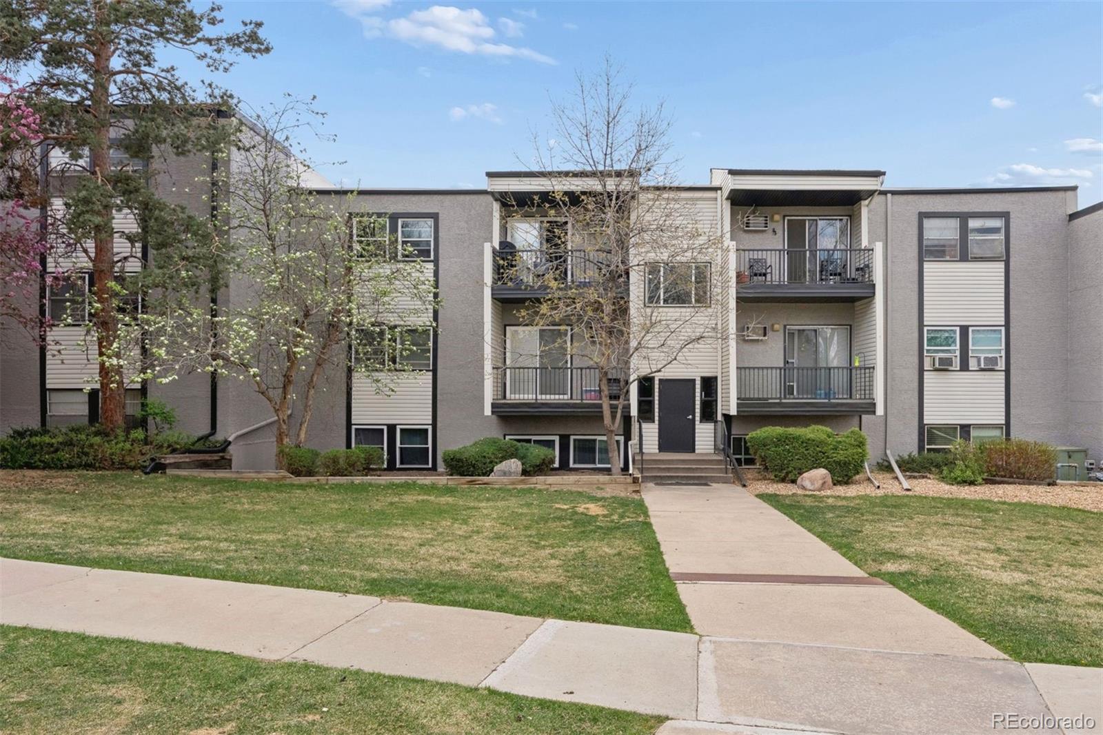 1300 golden circle, Golden sold home. Closed on 2026-09-11 for $225,000.