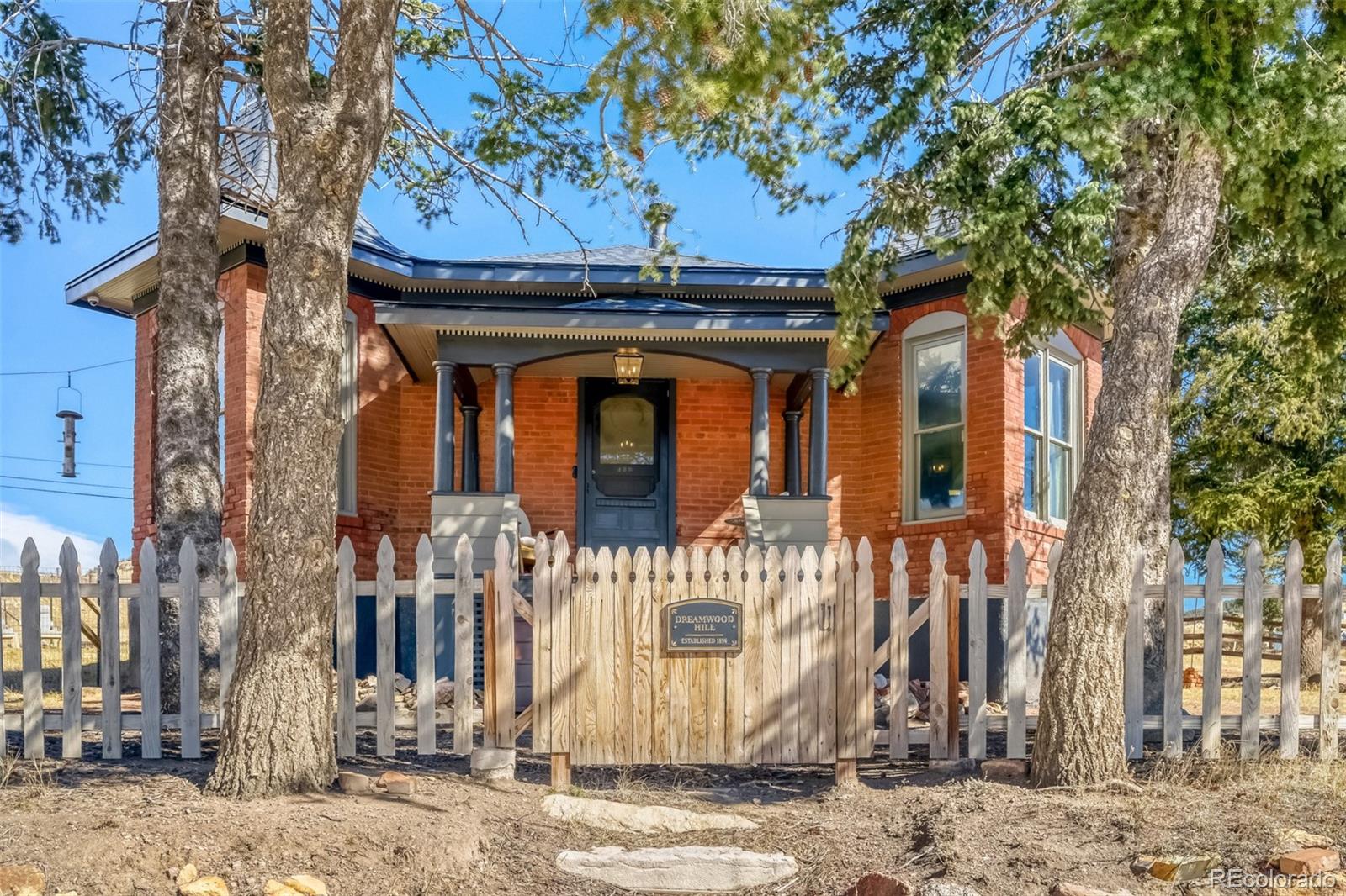 429 w carr avenue, Cripple Creek sold home. Closed on 2026-05-04 for $362,000.