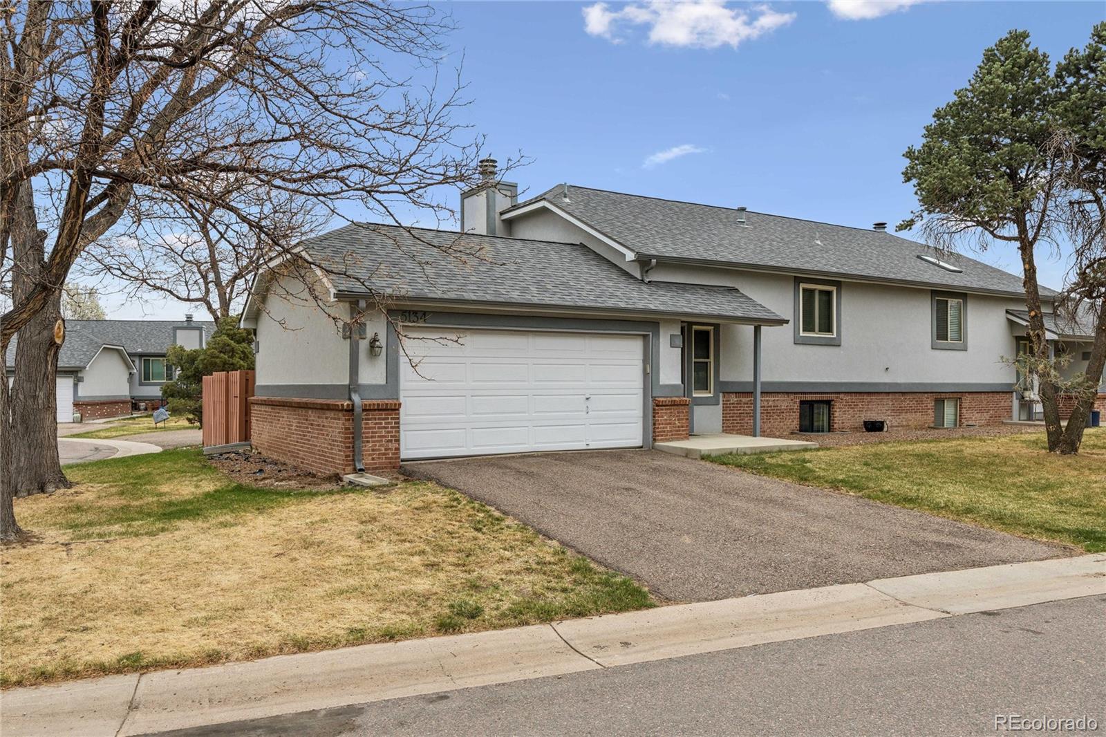  Greenwood Village Condo / Townhome | MLS #: 50268255134 S Emporia Way , Greenwood Village Beds: 3 Baths: 2 Price: $430,000