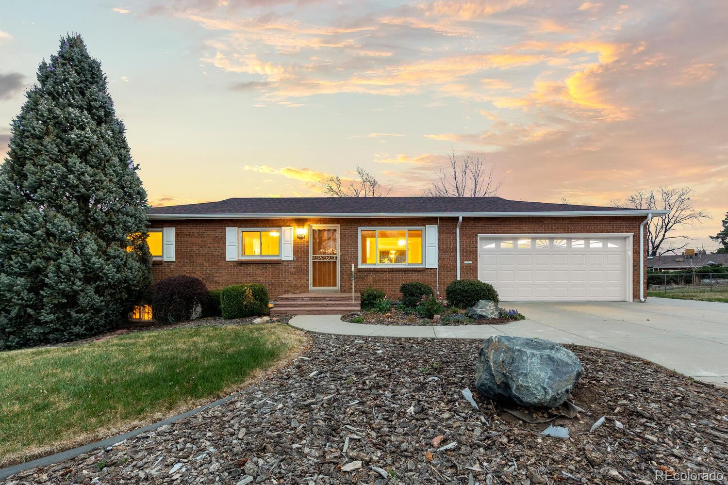 Green Mountain Village Lakewood Home | MLS #: 879934812274 W Tennessee Avenue, Lakewood Beds: 4 Baths: 3 Price: $650,000