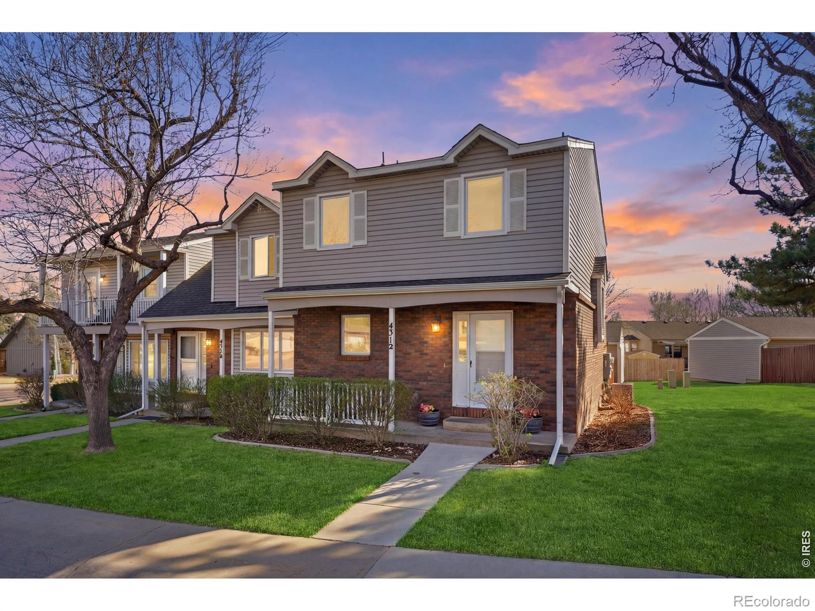 Country Club Greeley Home | MLS #: 45678910549674312 W 14th St Dr, Greeley Beds: 2 Baths: 3 Price: $350,000