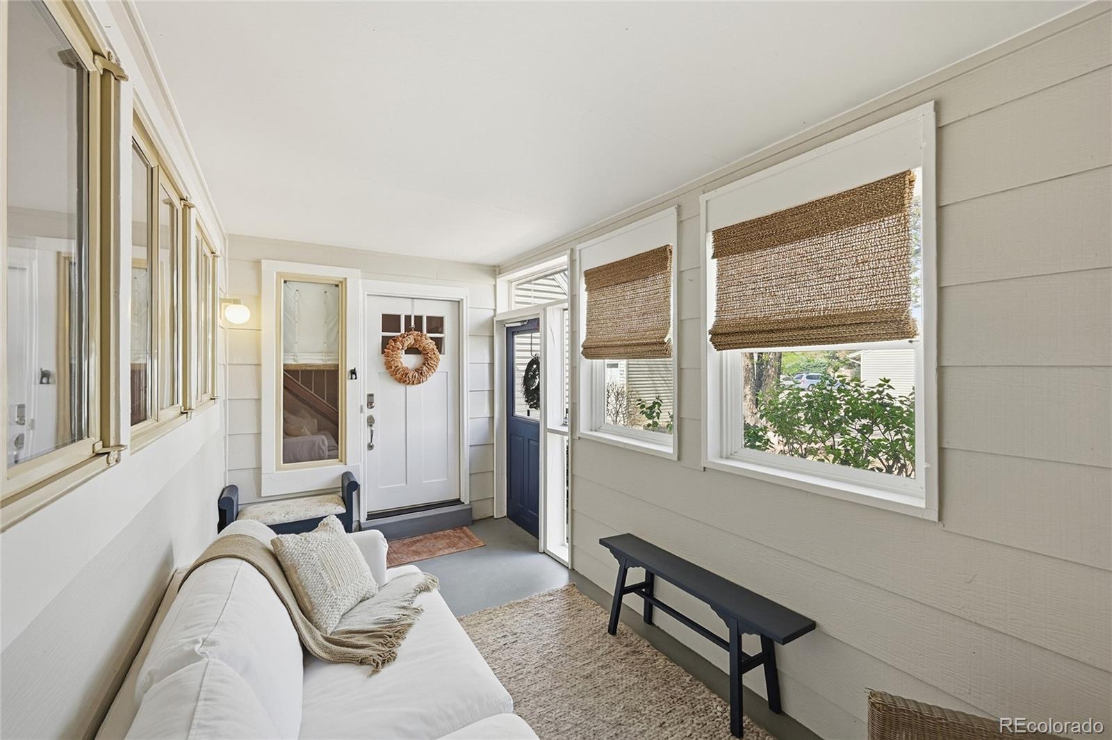 286 s 22nd avenue, Brighton sold home. Closed on 2026-06-05 for $375,000.