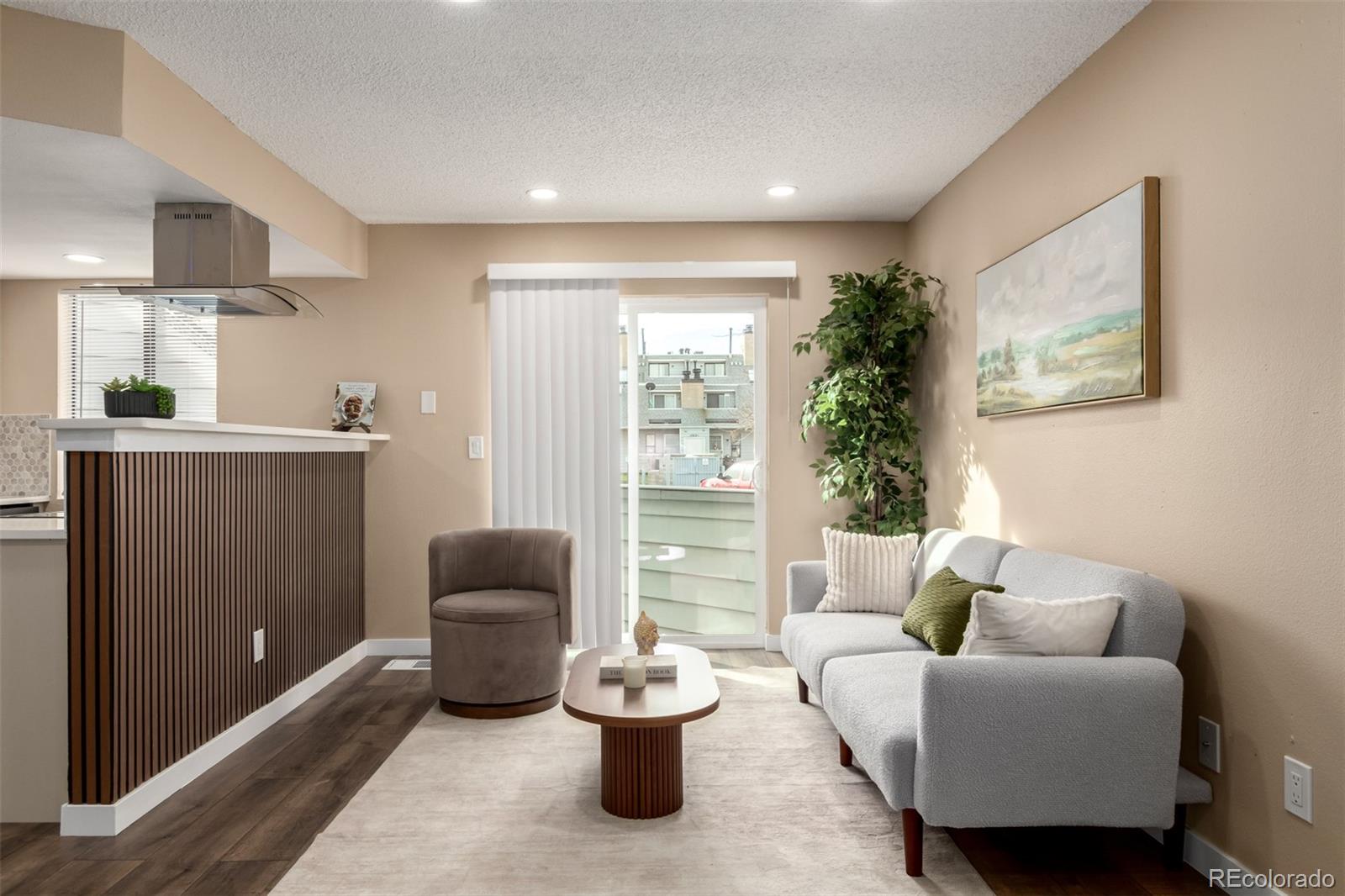 Windcreek Aurora Condo / Townhome | MLS #: 700397117053 E Tennessee Drive 104, Aurora Beds: 1 Baths: 1 Price: $185,000