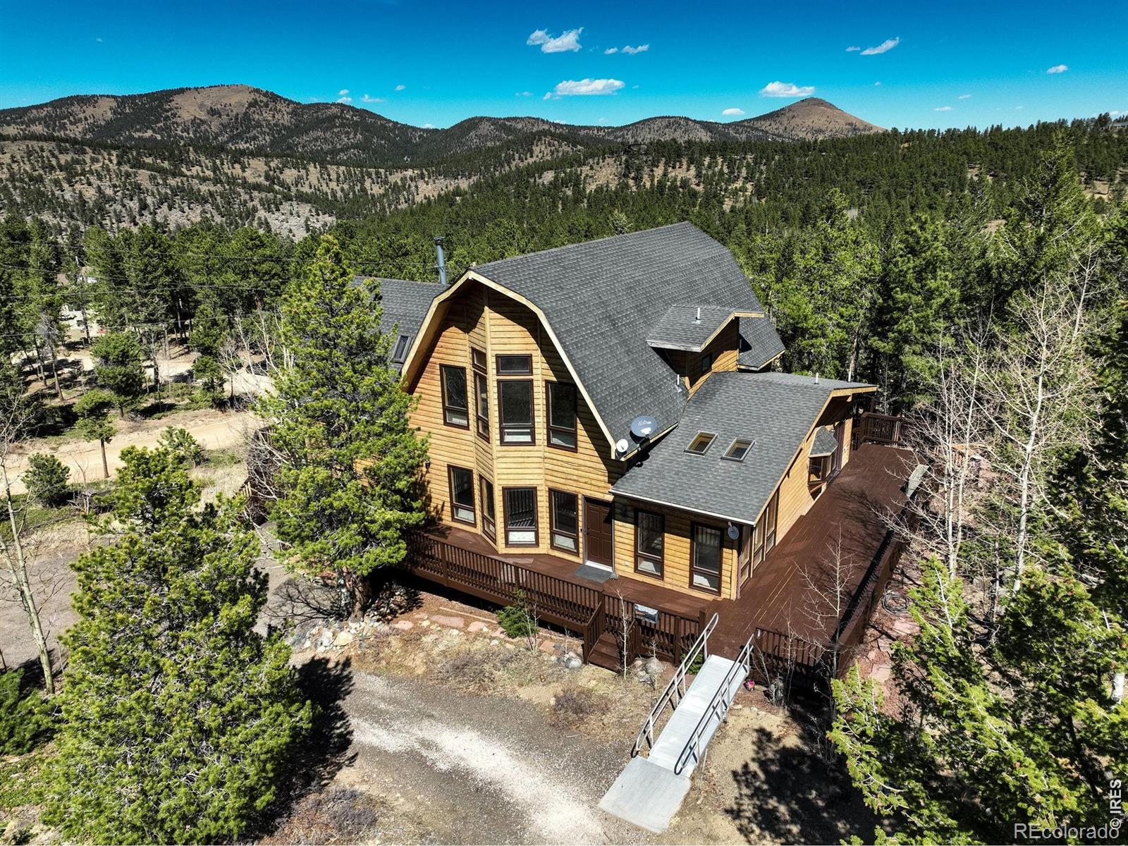 4030  ridge road, Nederland sold home. Closed on 2026-05-05 for $895,000.