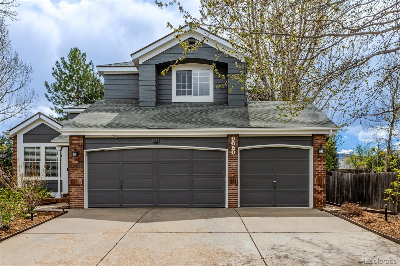  Littleton Home | MLS #: 37982079050 W San Juan Drive, Littleton Beds: 4 Baths: 3 Price: $825,000