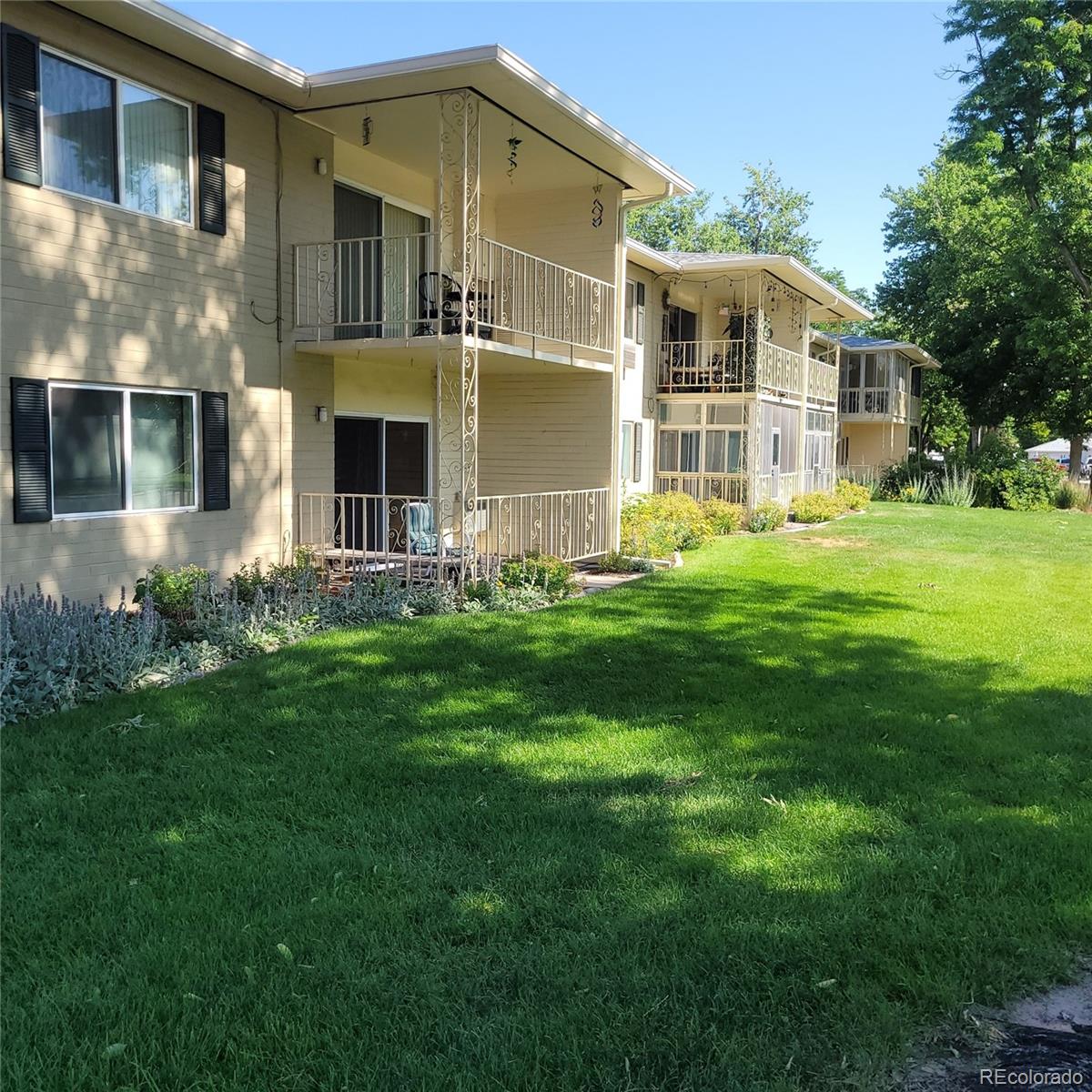 Windsor Gardens Denver Condo / Townhome | MLS #: 4433943755 S Clinton Street 1A, Denver Beds: 2 Baths: 1 Price: $130,000