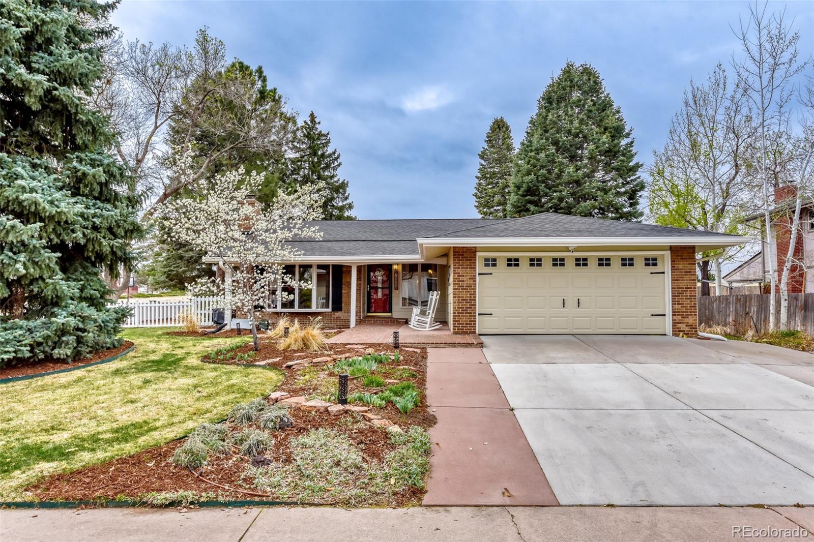Goldenwest Park Littleton Home | MLS #: 48300297398 S Costilla Street, Littleton Beds: 3 Baths: 3 Price: $740,000