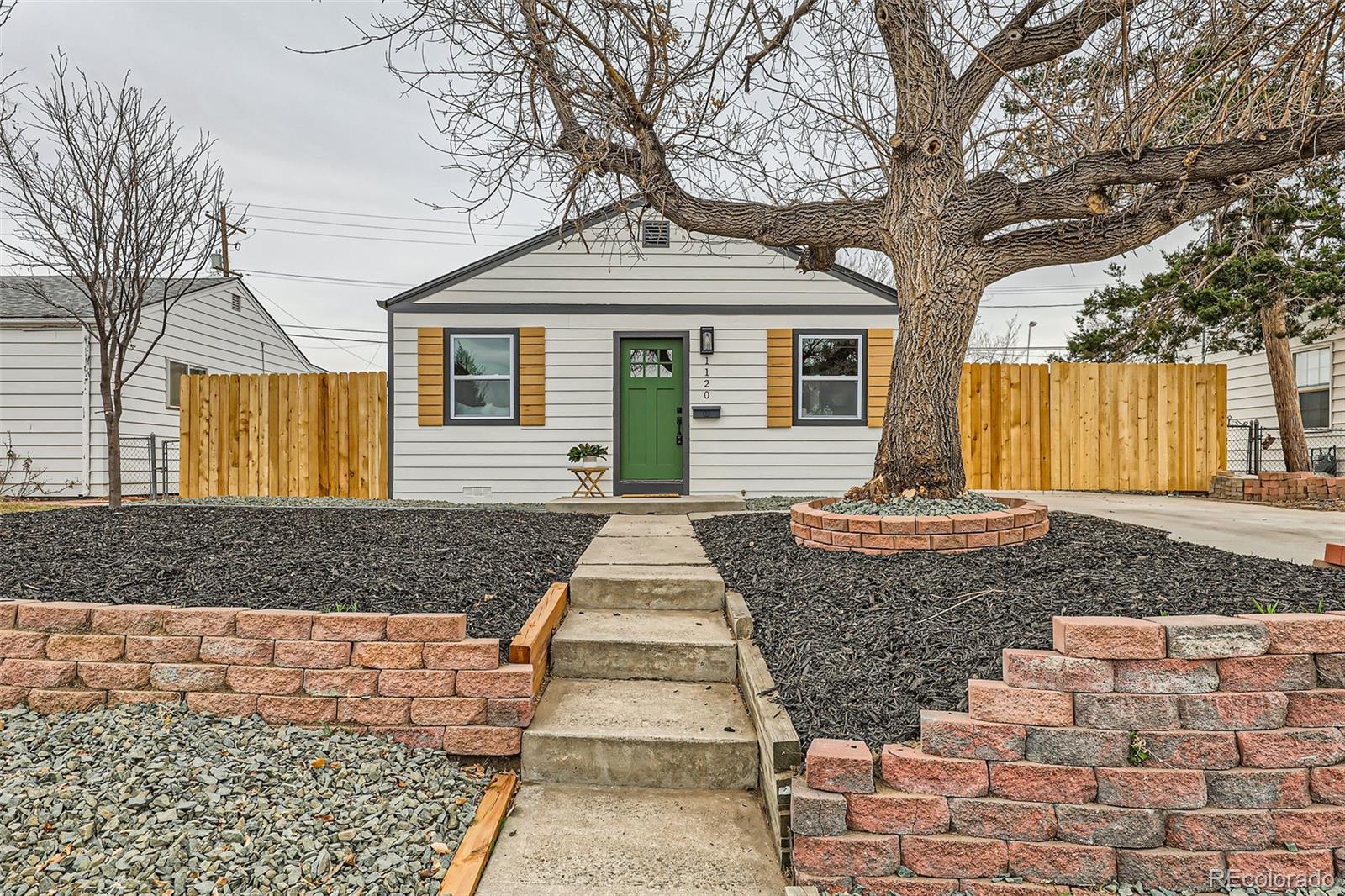 1120  xenia street, Denver sold home. Closed on 2026-05-08 for $405,000.