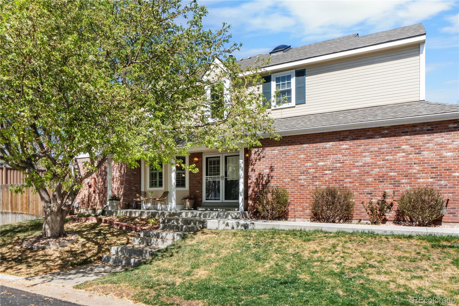 7645 s ivanhoe way, Centennial sold home. Closed on 2026-04-27 for $682,000.