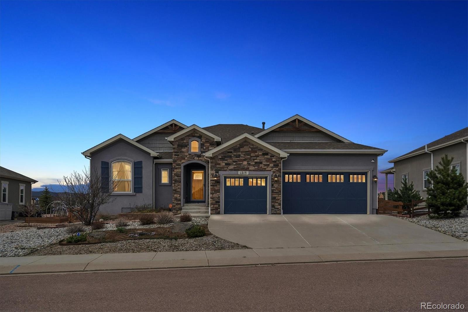 1215 night blue circle, Monument sold home. Closed on 2026-05-22 for $845,000.