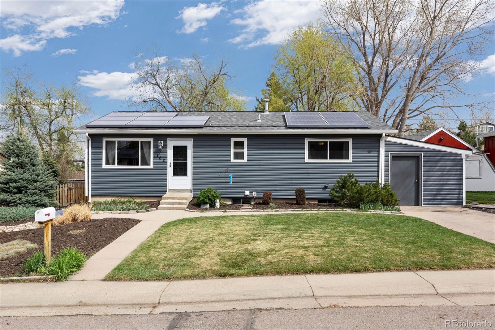 Golden Hills Golden Home | MLS #: 5391170162  Pike Street, Golden Beds: 4 Baths: 2 Price: $600,000