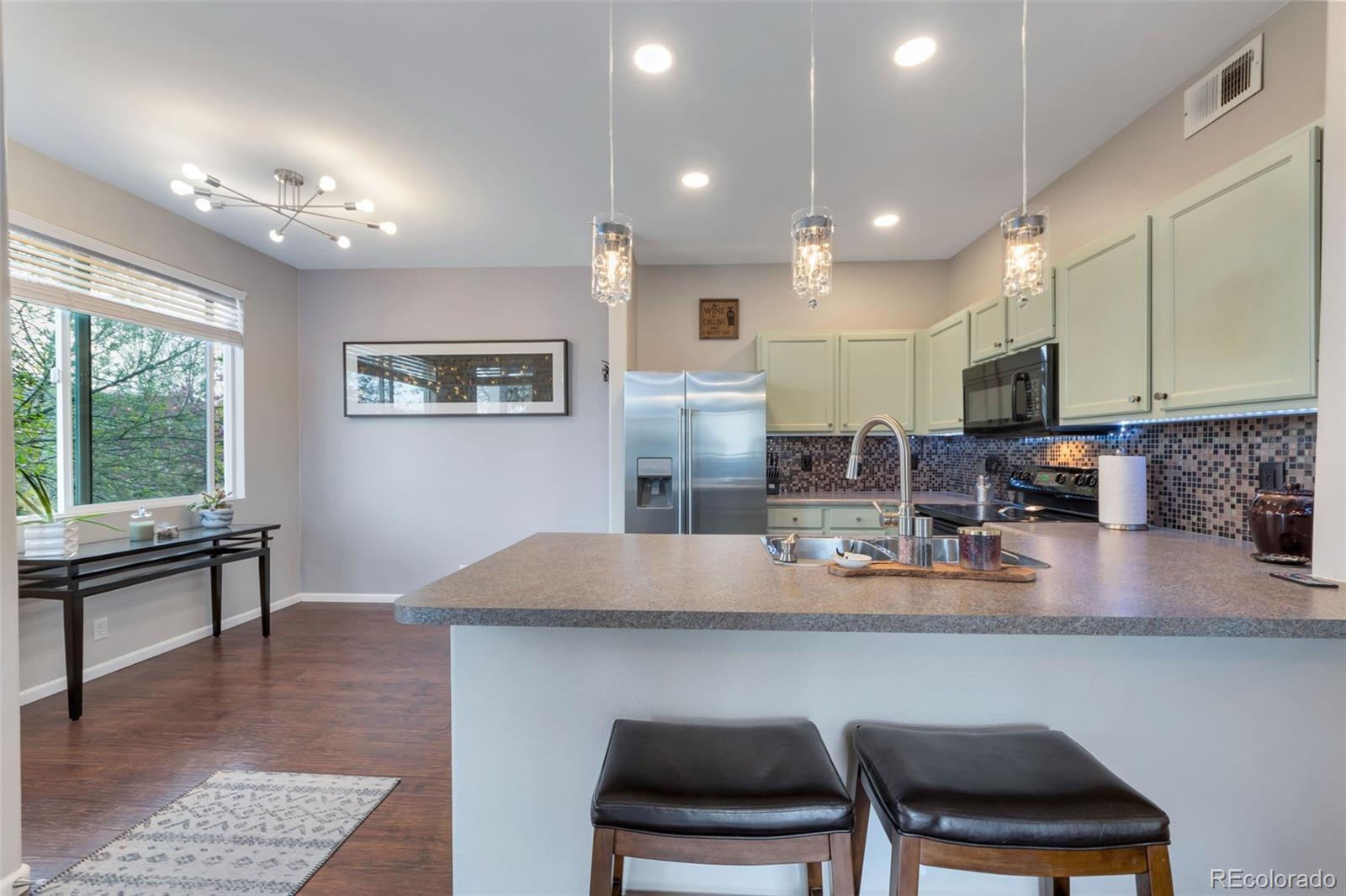 Mark Denver Condo / Townhome | MLS #: 77445908500 E Jefferson Avenue 11F, Denver Beds: 2 Baths: 2 Price: $295,000