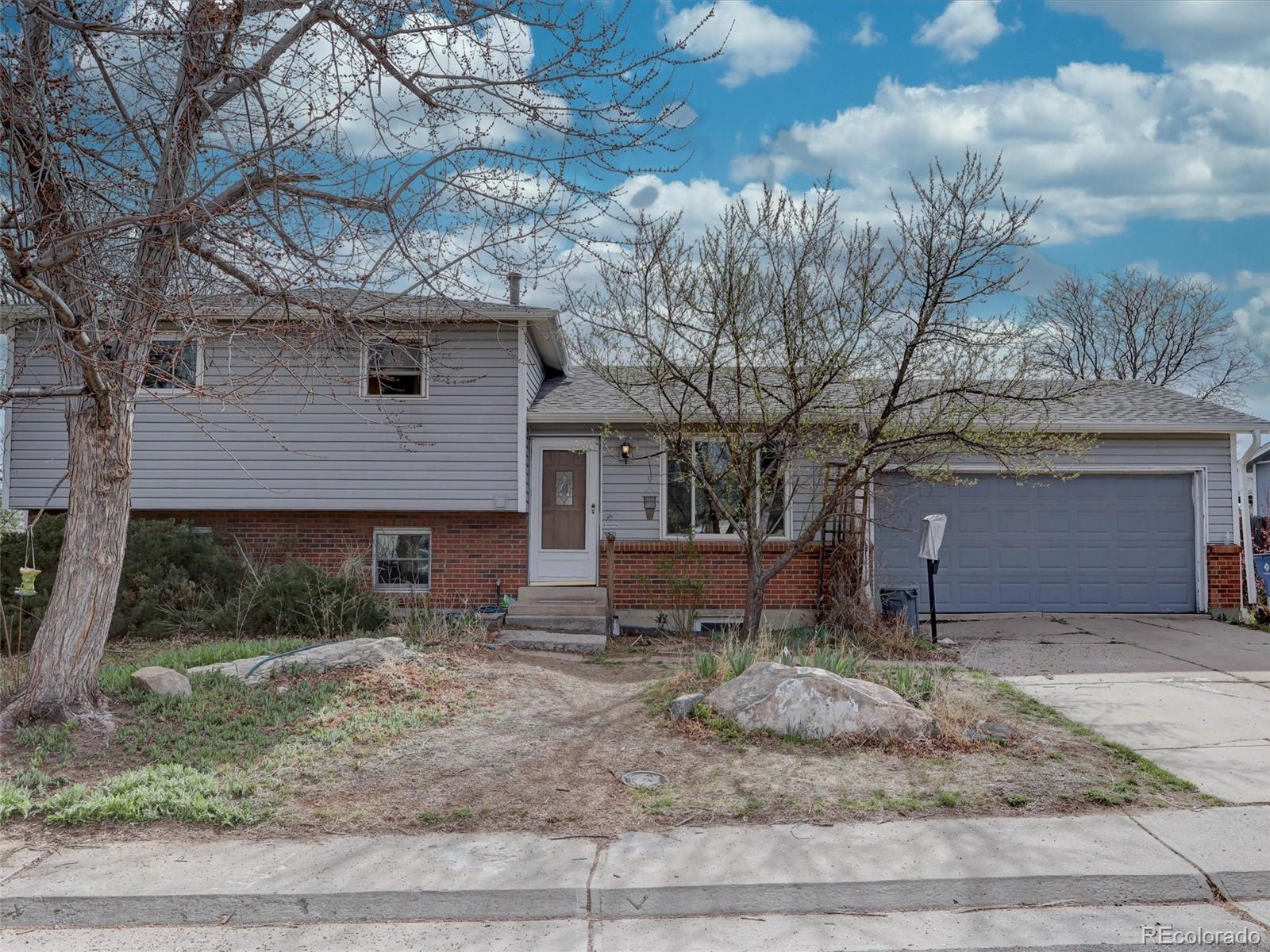 Woodmar Littleton Home | MLS #: 58333756538 S Everett Way, Littleton Beds: 4 Baths: 3 Price: $499,900