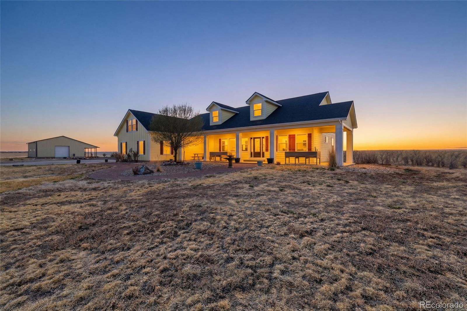65206 e mexico place, Byers sold home. Closed on 2026-05-21 for $950,000.