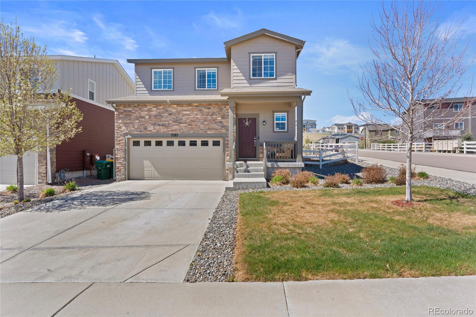 Crystal Valley Castle Rock Home | MLS #: 23137815285  Blue Lunar Lane, Castle Rock Beds: 5 Baths: 3 Price: $580,000