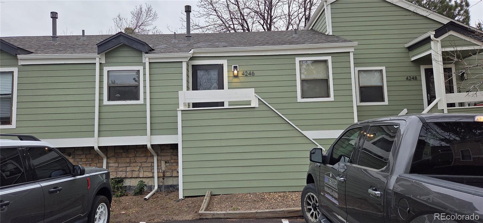 Chaparral Aurora Condo / Townhome | MLS #: 78923654246 S Richfield Way , Aurora Beds: 3 Baths: 2 Price: $250,000