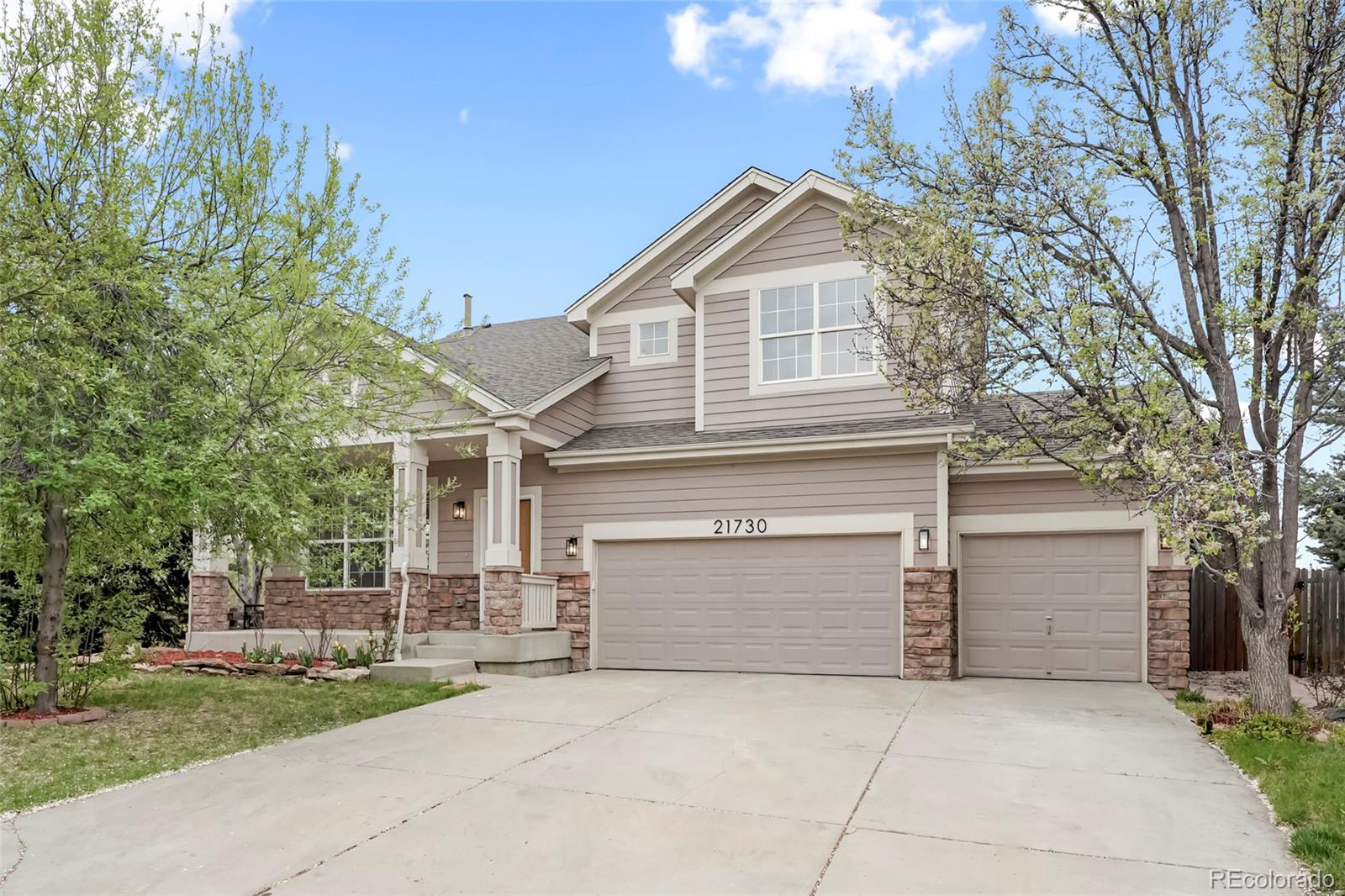 East Quincy Highlands Aurora Home | MLS #: 810945621730 E Mercer Place, Aurora Beds: 5 Baths: 4 Price: $649,900