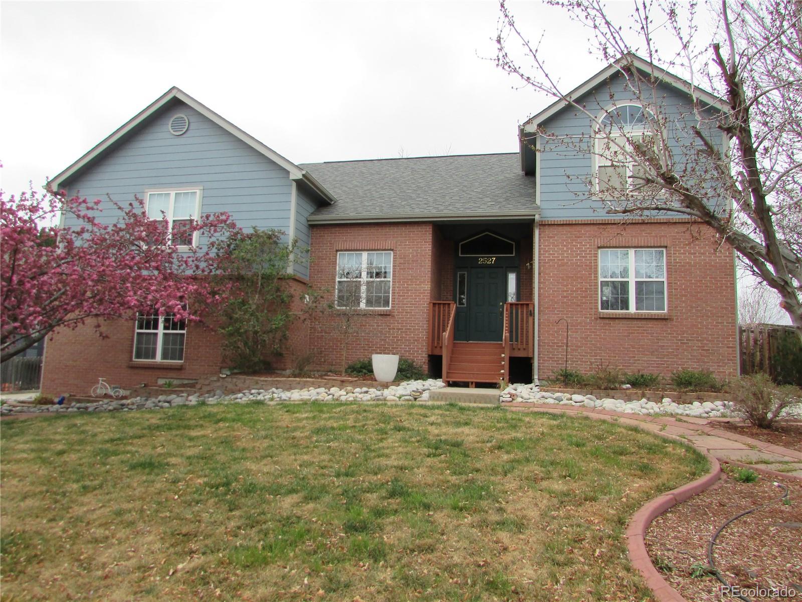 Berkshire Village Aurora Home | MLS #: 87036112527 S Oswego Street, Aurora Beds: 4 Baths: 4 Price: $675,000