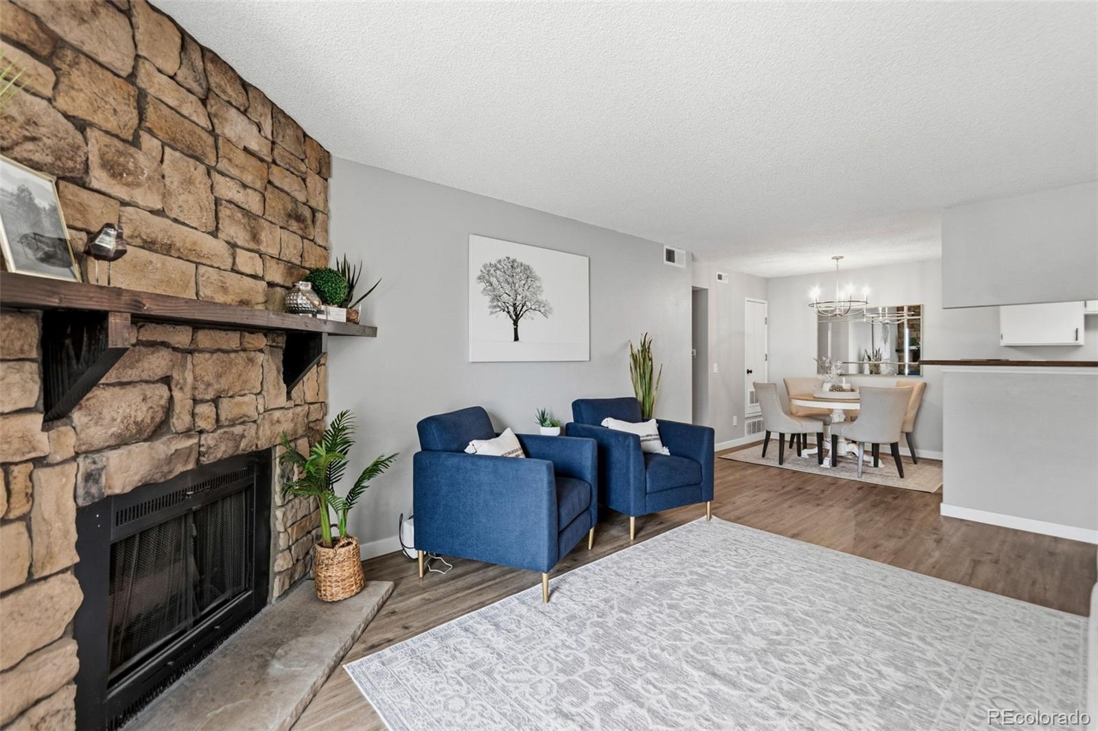 8555 fairmount drive, Denver sold home. Closed on 2026-07-27 for $249,900.