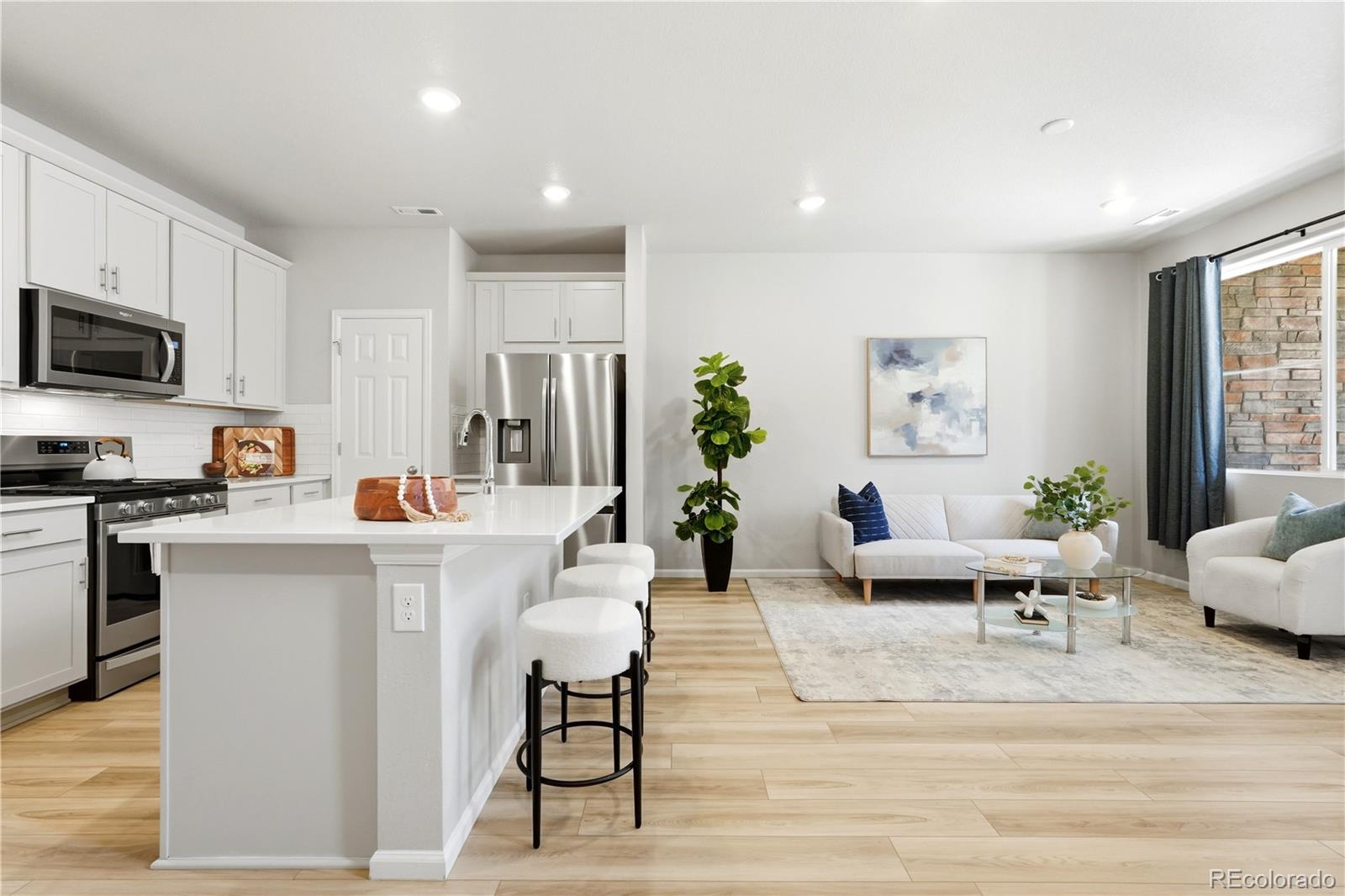  Broomfield Home | MLS #: 913647411347  Bella Vita Drive, Broomfield Beds: 3 Baths: 3 Price: $481,000