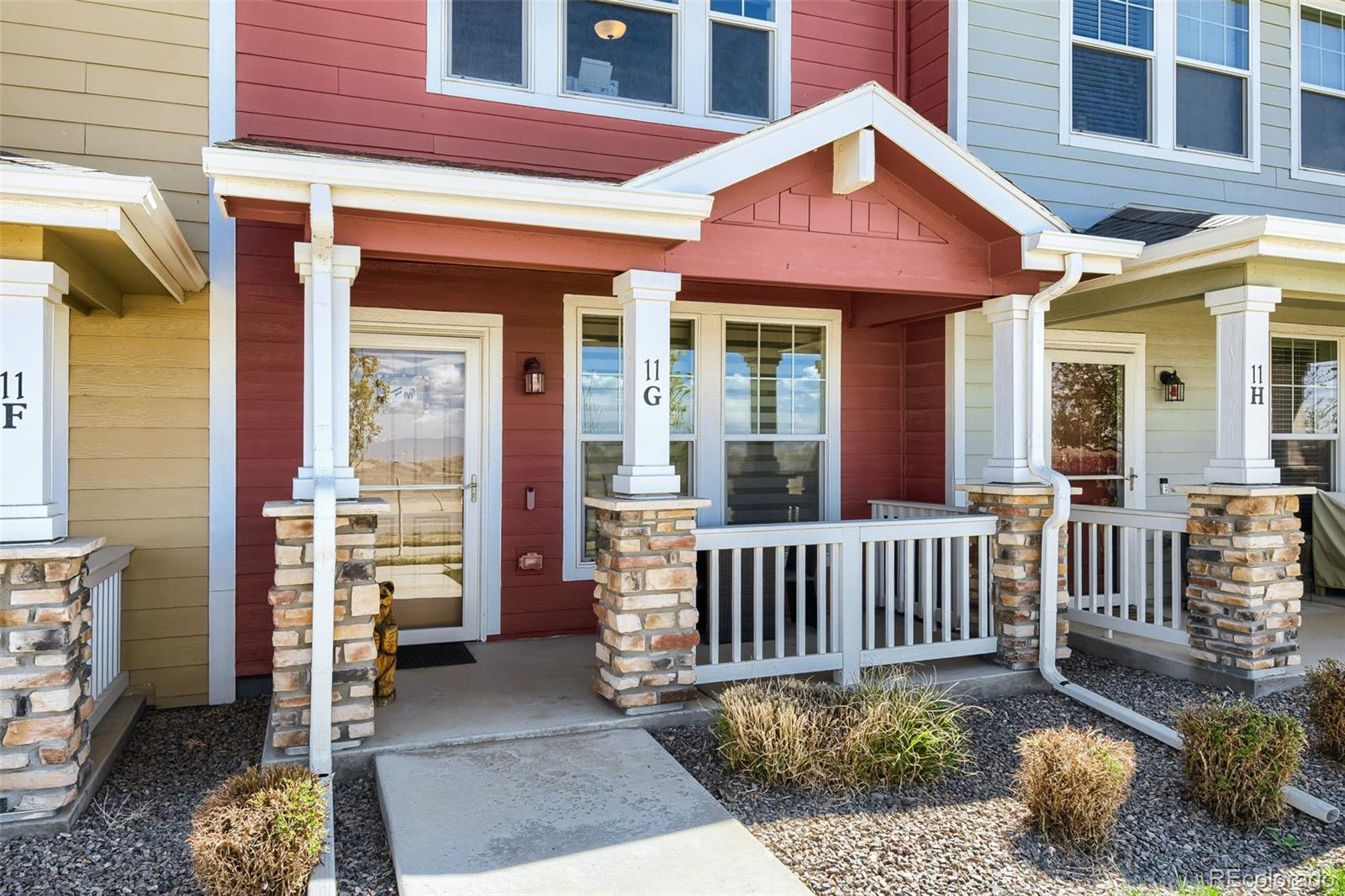 Fronterra Village Commerce City Condo / Townhome | MLS #: 376394715612 E 96th Way 11G, Commerce City Beds: 2 Baths: 3 Price: $335,000