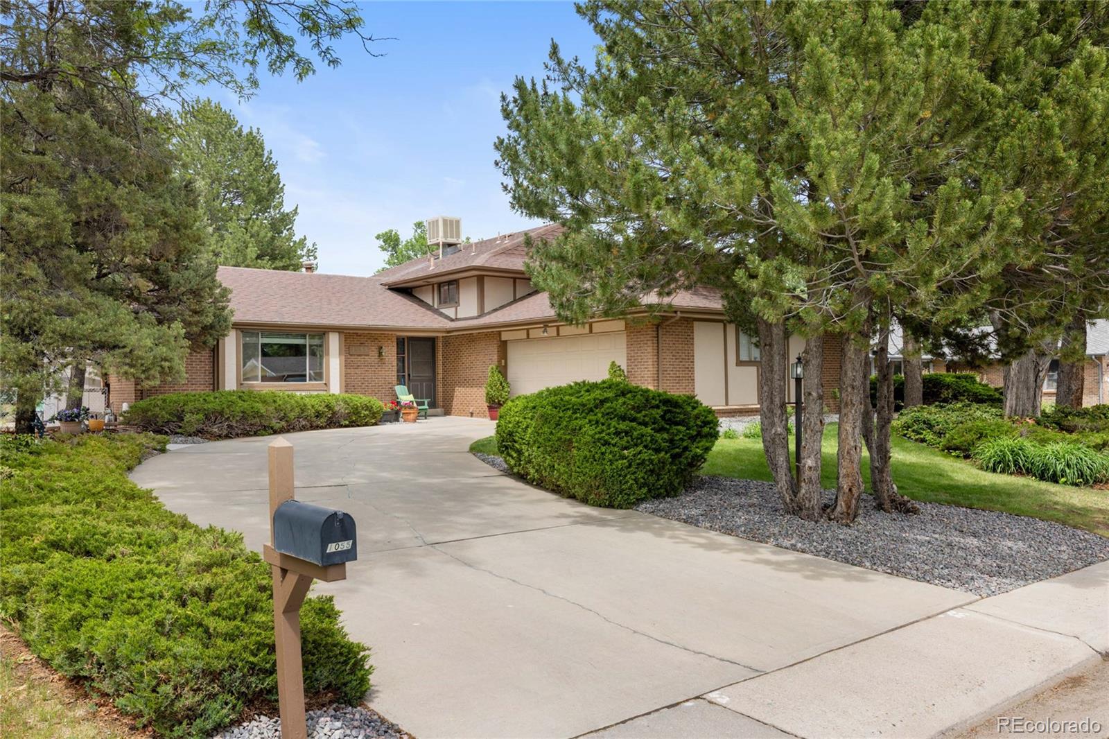 Northmoor Estates Broomfield Home | MLS #: 40147211055 E 16th Avenue, Broomfield Beds: 4 Baths: 3 Price: $729,900