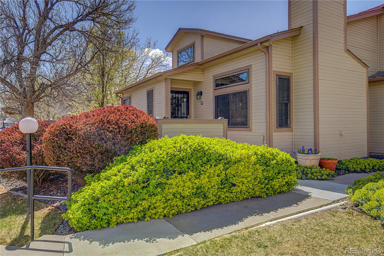 Westford Lakewood Condo / Townhome | MLS #: 32361739115 W Cedar Drive F, Lakewood Beds: 4 Baths: 4 Price: $525,000