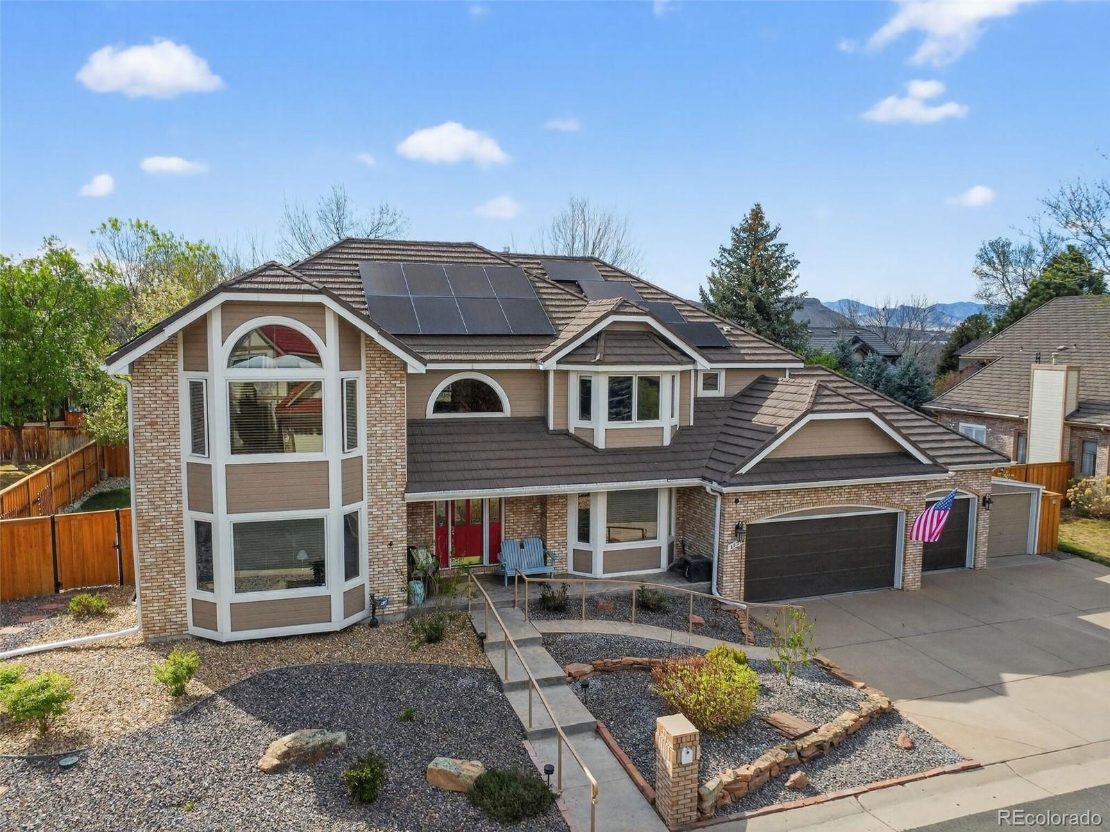 Golden Home | MLS #: 98933563231  Arbutus Street, Golden Beds: 6 Baths: 5 Price: $1,400,000