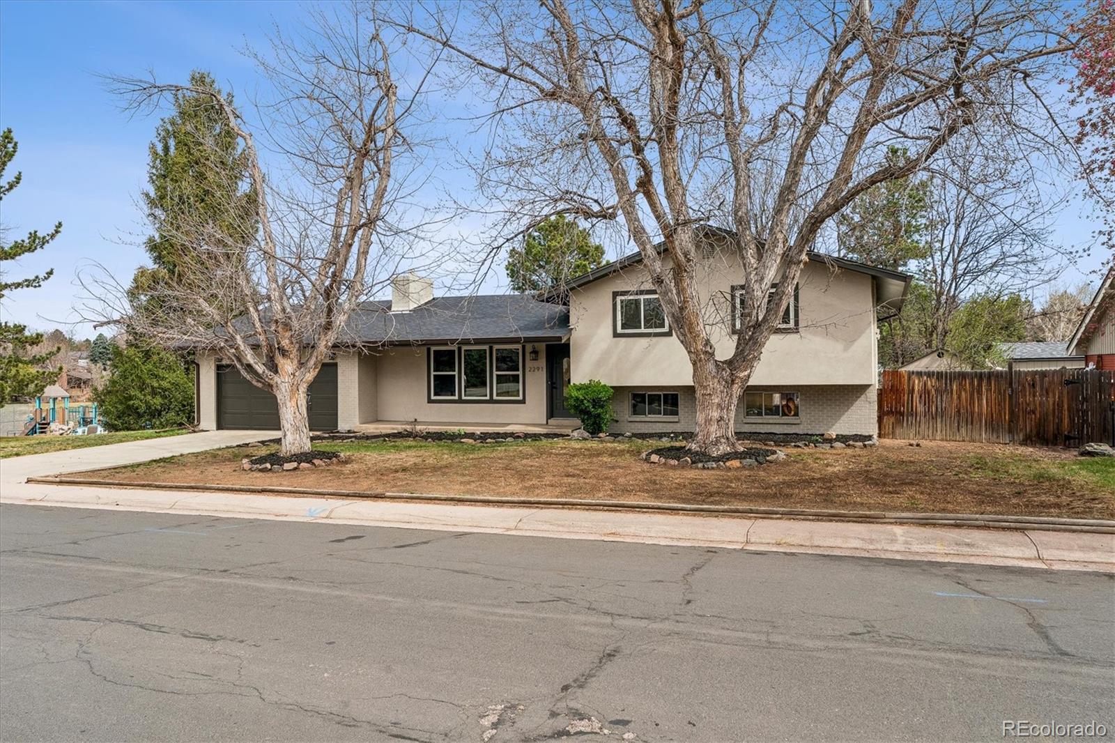 Ridgewood Littleton Home | MLS #: 28999222291 W Briarwood Avenue, Littleton Beds: 4 Baths: 3 Price: $725,000